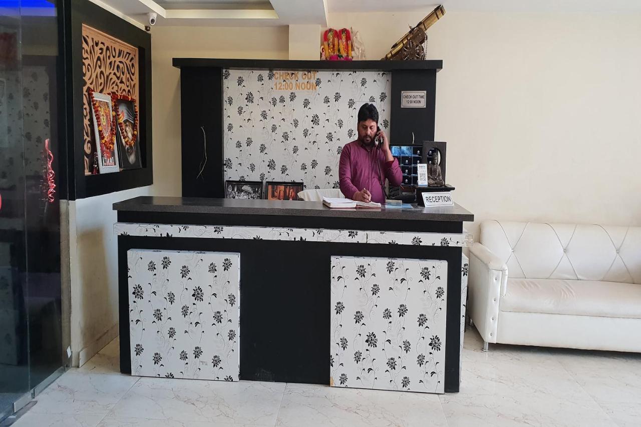 Отель Oyo 27750 Bhagwati Residency Mirzapur Экстерьер фото