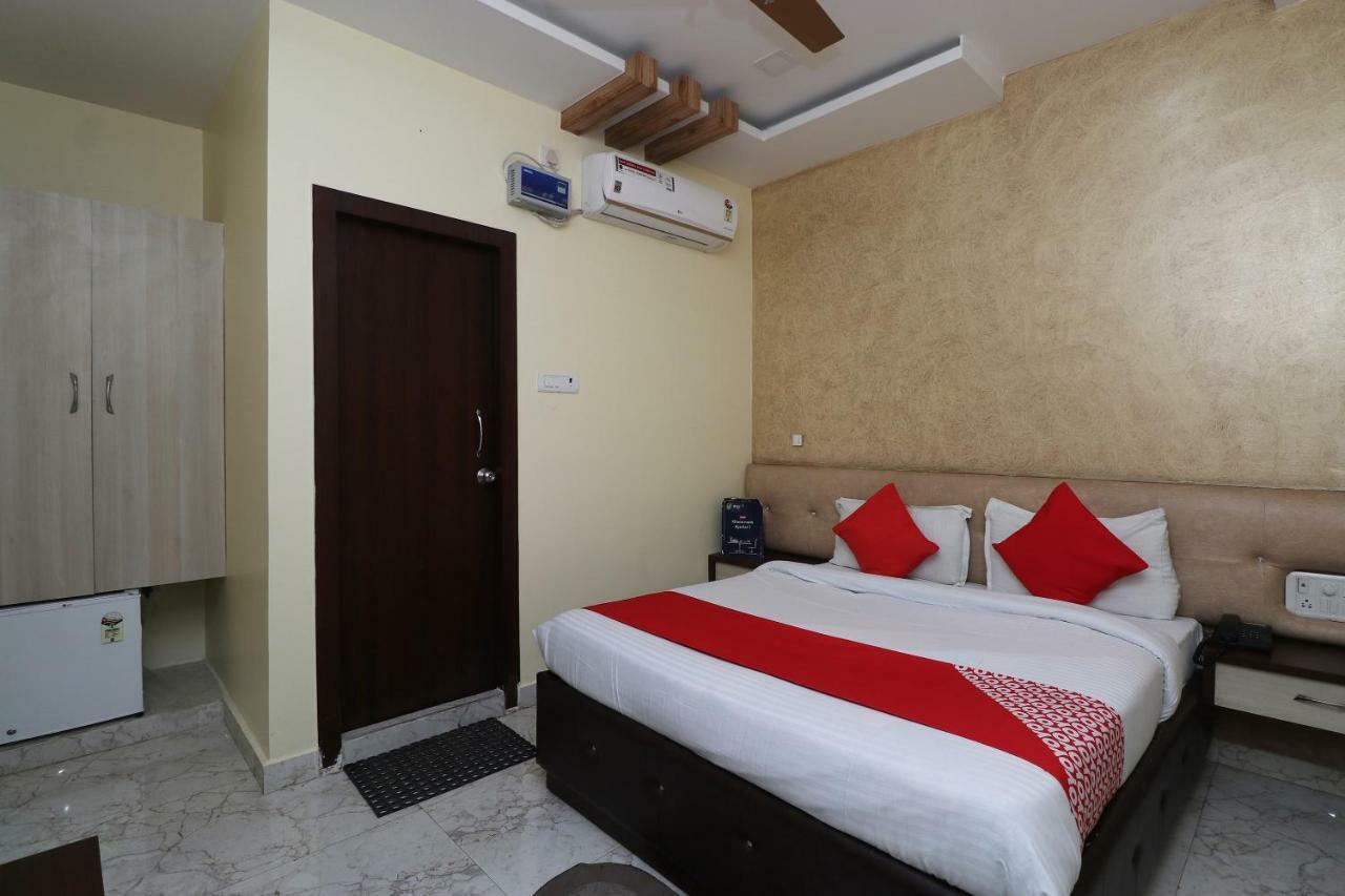 Отель Oyo 27750 Bhagwati Residency Mirzapur Экстерьер фото