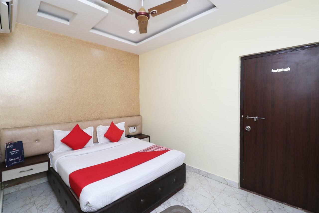 Отель Oyo 27750 Bhagwati Residency Mirzapur Экстерьер фото